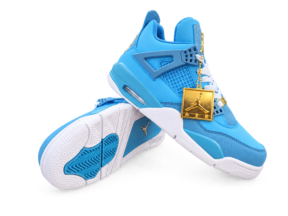 Air Jordan 4 Retro Azul Celeste – Caña Media sobre fondo blanco