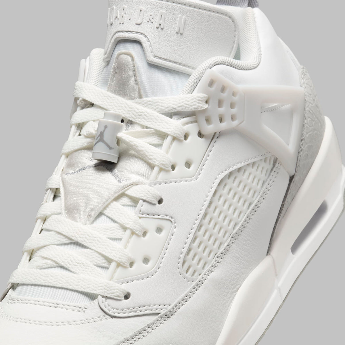 Jordan Spizike Low Summit White Metallic Silver