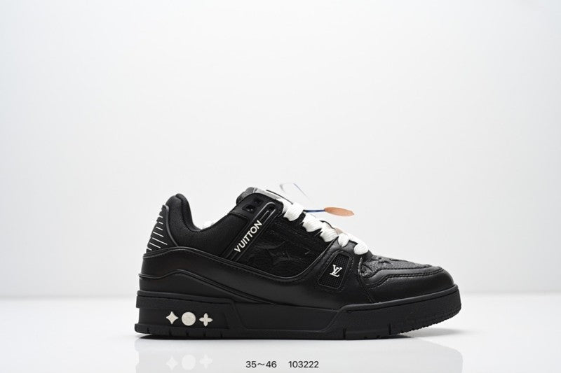 Louis Vuitton Trainer Triple Black Liso